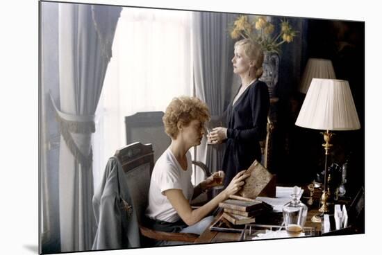 Les predateurs HUNGER by Tony Scott with Susan Sarandon and Catherine Deneuve, 1983 (photo)-null-Mounted Photo