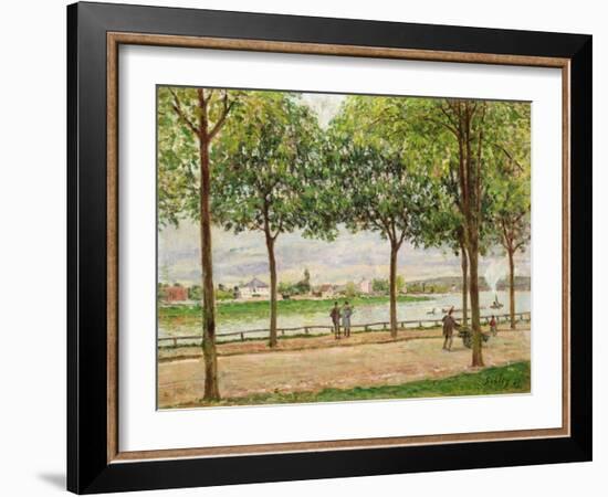 Les Promenade des Marronniers, St Cloud, 1878-Alfred Sisley-Framed Giclee Print