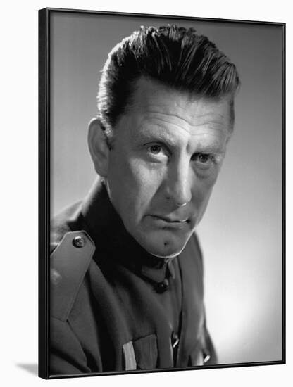 Les Sentiers by la gloire Paths of Glory by Stanley Kubrik with Kirk Douglas, 1957 (b/w photo)-null-Framed Photo