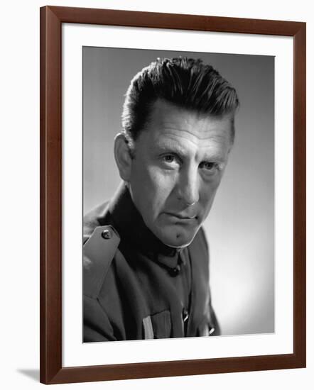 Les Sentiers by la gloire Paths of Glory by Stanley Kubrik with Kirk Douglas, 1957 (b/w photo)-null-Framed Photo