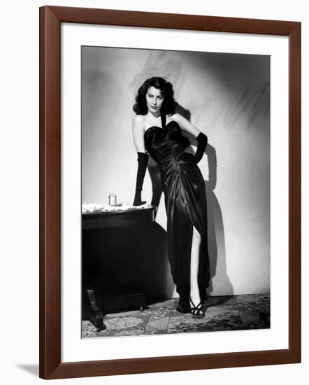 Les tueurs The killers A Man Alone by Robert Siodmak with Ava Gardner, 1946 (d'apres Ernest Hemingw-null-Framed Photo