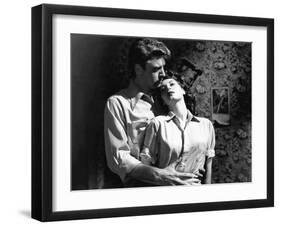 Les tueurs The killers A Man Alone by Robert Siodmak with Burt Lancaster, Ava Gardner, 1946 (d'apre-null-Framed Photo