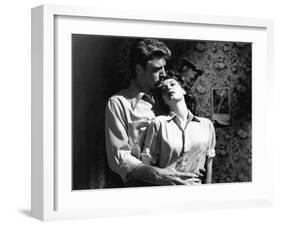Les tueurs The killers A Man Alone by Robert Siodmak with Burt Lancaster, Ava Gardner, 1946 (d'apre-null-Framed Photo