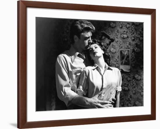 Les tueurs The killers A Man Alone by Robert Siodmak with Burt Lancaster, Ava Gardner, 1946 (d'apre-null-Framed Photo