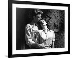 Les tueurs The killers A Man Alone by Robert Siodmak with Burt Lancaster, Ava Gardner, 1946 (d'apre-null-Framed Photo