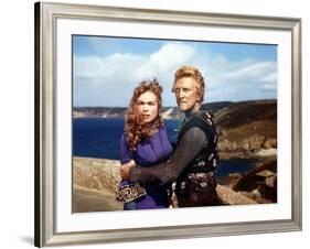 Les Vikings by Richard Fleischer with Kirk Douglas and Janet Leigh en, 1958 (photo)-null-Framed Photo