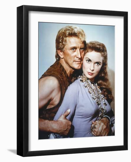 Les Vikings by Richard Fleischer with Kirk Douglas and Janet Leigh en, 1958 (photo)-null-Framed Photo