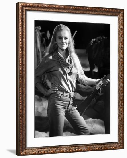 Les Voleurs by Trains THE TRAIN ROBBERS by BurtKennedy with Ann-Margret, 1973 (b/w photo)-null-Framed Photo