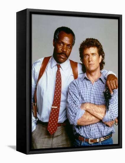 LETHAL WEAPON, 1987 directed by RICHARD DONNER Danny Glover and Mel Gibson (photo)-null-Framed Stretched Canvas