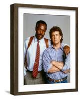 LETHAL WEAPON, 1987 directed by RICHARD DONNER Danny Glover and Mel Gibson (photo)-null-Framed Photo