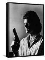 LETHAL WEAPON, 1987 directed by RICHARD DONNER Mel Gibson (b/w photo)-null-Framed Stretched Canvas