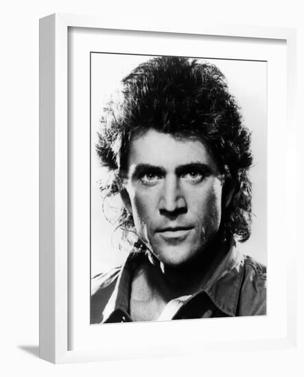 LETHAL WEAPON, 1987 directed by RICHARD DONNER Mel Gibson (b/w photo)-null-Framed Photo