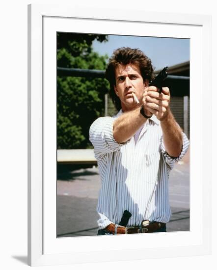 LETHAL WEAPON, 1987 directed by RICHARD DONNER Mel Gibson (photo)-null-Framed Photo