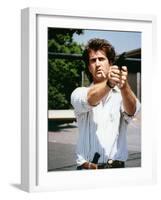 LETHAL WEAPON, 1987 directed by RICHARD DONNER Mel Gibson (photo)-null-Framed Photo