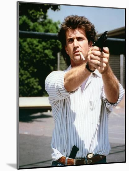 LETHAL WEAPON, 1987 directed by RICHARD DONNER Mel Gibson (photo)-null-Mounted Photo