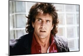 LETHAL WEAPON, 1987 directed by RICHARD DONNER Mel Gibson (photo)-null-Mounted Photo