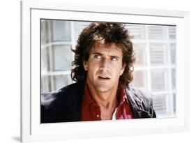 LETHAL WEAPON, 1987 directed by RICHARD DONNER Mel Gibson (photo)-null-Framed Photo