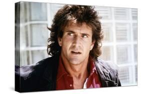 LETHAL WEAPON, 1987 directed by RICHARD DONNER Mel Gibson (photo)-null-Stretched Canvas