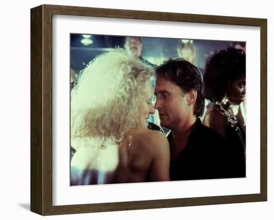 Liaison fatale Fatal attraction by Adrian Lyne with Glenn Close and Michael Douglas, 1987 (photo)-null-Framed Photo