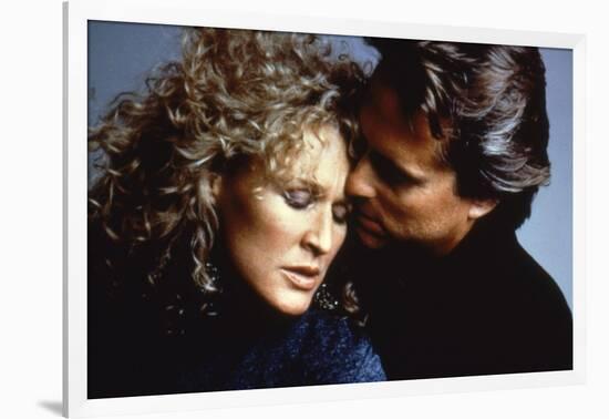 Liaison fatale Fatal attraction by Adrian Lyne with Glenn Close and Michael Douglas, 1987 (photo)-null-Framed Photo