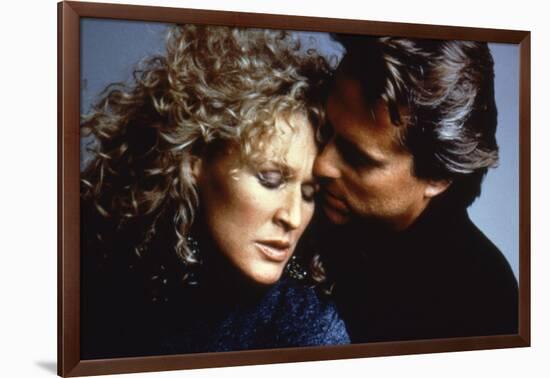 Liaison fatale Fatal attraction by Adrian Lyne with Glenn Close and Michael Douglas, 1987 (photo)-null-Framed Photo