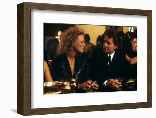 Liaison fatale Fatal attraction by Adrian Lyne with Glenn Close and Michael Douglas, 1987 (photo)-null-Framed Photo