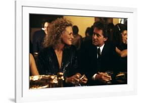 Liaison fatale Fatal attraction by Adrian Lyne with Glenn Close and Michael Douglas, 1987 (photo)-null-Framed Photo