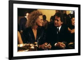 Liaison fatale Fatal attraction by Adrian Lyne with Glenn Close and Michael Douglas, 1987 (photo)-null-Framed Photo