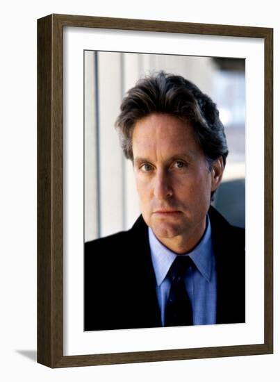 Liaison fatale Fatal attraction by Adrian Lyne with Michael Douglas, 1987 (photo)-null-Framed Photo