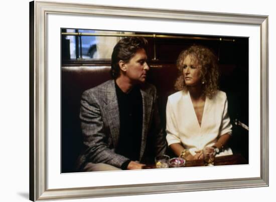 Liaison fatale Fatal attraction by Adrian Lyne with Michael Douglas and Glenn Close, 1987 (photo)-null-Framed Photo