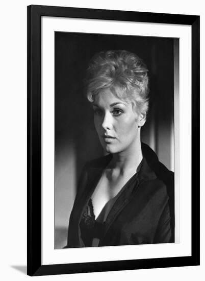 Liaisons Secretes STRANGERS WHEN WE MEET by Richard Quine with Kim Novak, 1960 (b/w photo)-null-Framed Photo