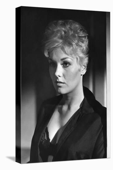 Liaisons Secretes STRANGERS WHEN WE MEET by Richard Quine with Kim Novak, 1960 (b/w photo)-null-Stretched Canvas