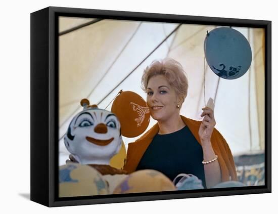 Liaisons Secretes STRANGERS WHEN WE MEET by Richard Quine with Kim Novak, 1960 (photo)-null-Framed Stretched Canvas