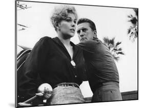 Liaisons Secretes STRANGERS WHEN WE MEET by Richard Quine with Kim Novak and Kirk Douglas, 1960 (b/-null-Mounted Photo
