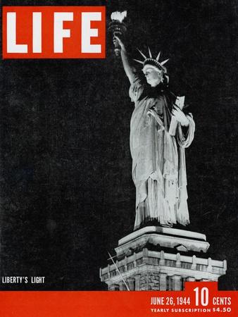 https://imgc.allpostersimages.com/img/posters/liberty-s-light-june-26-1944_u-L-Q1HSSJJ0.jpg?artPerspective=n