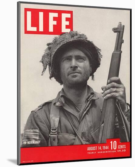 LIFE GI in Normandy 1944-null-Mounted Art Print