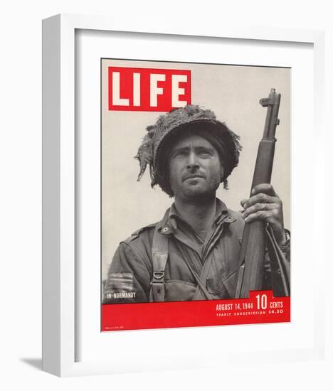 LIFE GI in Normandy 1944-null-Framed Art Print