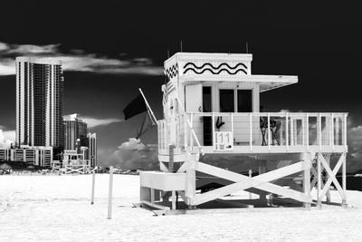 https://imgc.allpostersimages.com/img/posters/life-guard-station-south-beach-miami-florida-united-states_u-L-PZ4ZKN0.jpg?artPerspective=n