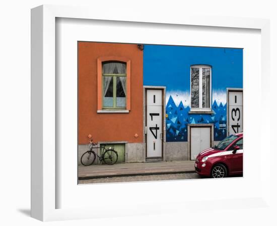 Life Styles-Luc Vangindertael-Framed Photographic Print