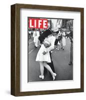 LIFE VJ Day Soldier Kissing girl-null-Framed Art Print