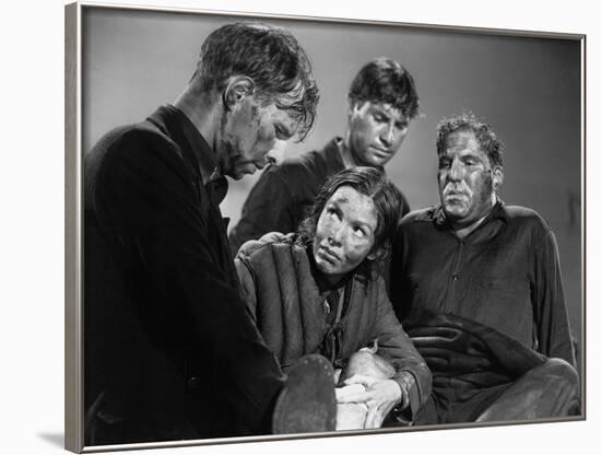 Lifeboat by Alfred Hitchcock with Hume Cronyn, Mary Anderson, John Hodiak and William Bendix., 1944-null-Framed Photo