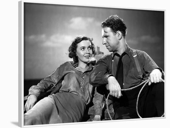 Lifeboat by Alfred Hitchcock with Mary anderson and Hume Cronyn, 1944 (b/w photo)-null-Framed Photo