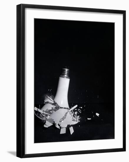 Light Bulb Shattering-null-Framed Photographic Print