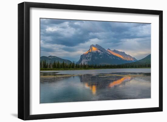 Light Rays on Mount Rundle, Banff National Park, Canada, Canadian Rockies, Vermillion Lakes Area-Tom Till-Framed Photographic Print