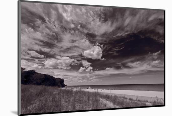 Lighthouse Beach Evanston IL BW-Steve Gadomski-Mounted Photographic Print