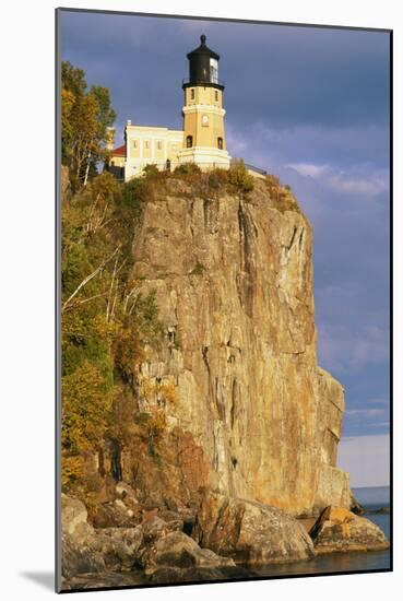 Lighthouse Split Rock Lighthouse and Lake Superior-null-Mounted Photographic Print