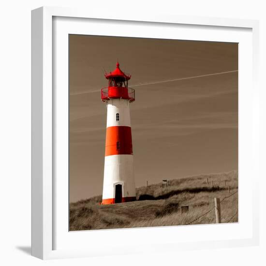 Lighthouse-null-Framed Photographic Print