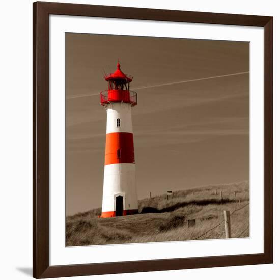 Lighthouse-null-Framed Photographic Print