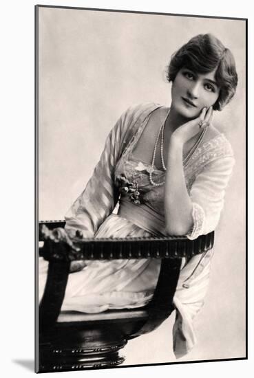 Lily Elsie (1886-196), English Actress, Early 20th Century-Rita Martin-Mounted Giclee Print
