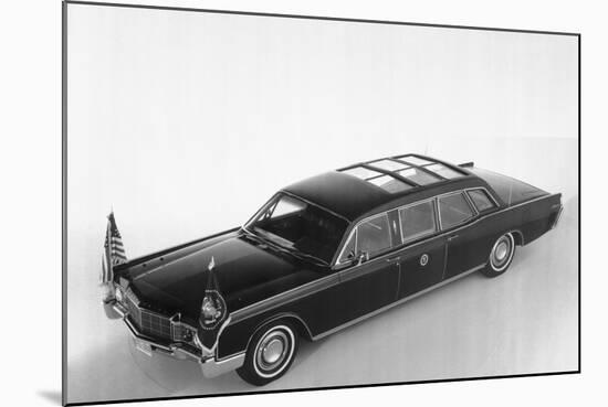 Lincoln Continental Presidential Limousine-null-Mounted Photographic Print